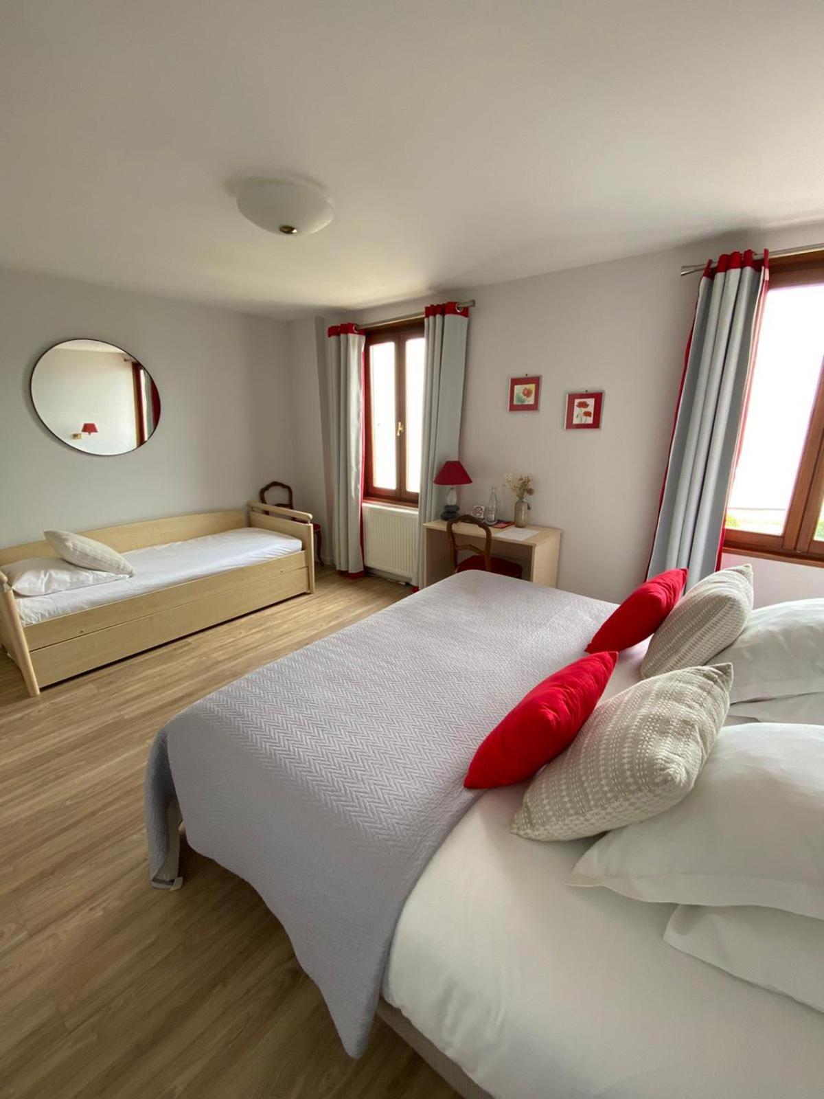 Hotel De La Plage Excenevex Εξωτερικό φωτογραφία